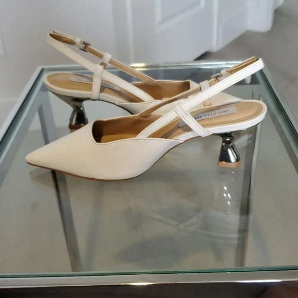 Saks 5thAve White Leather Slingback With Chrome 2” Heel Size 6 like new no box - Picture 2 of 8